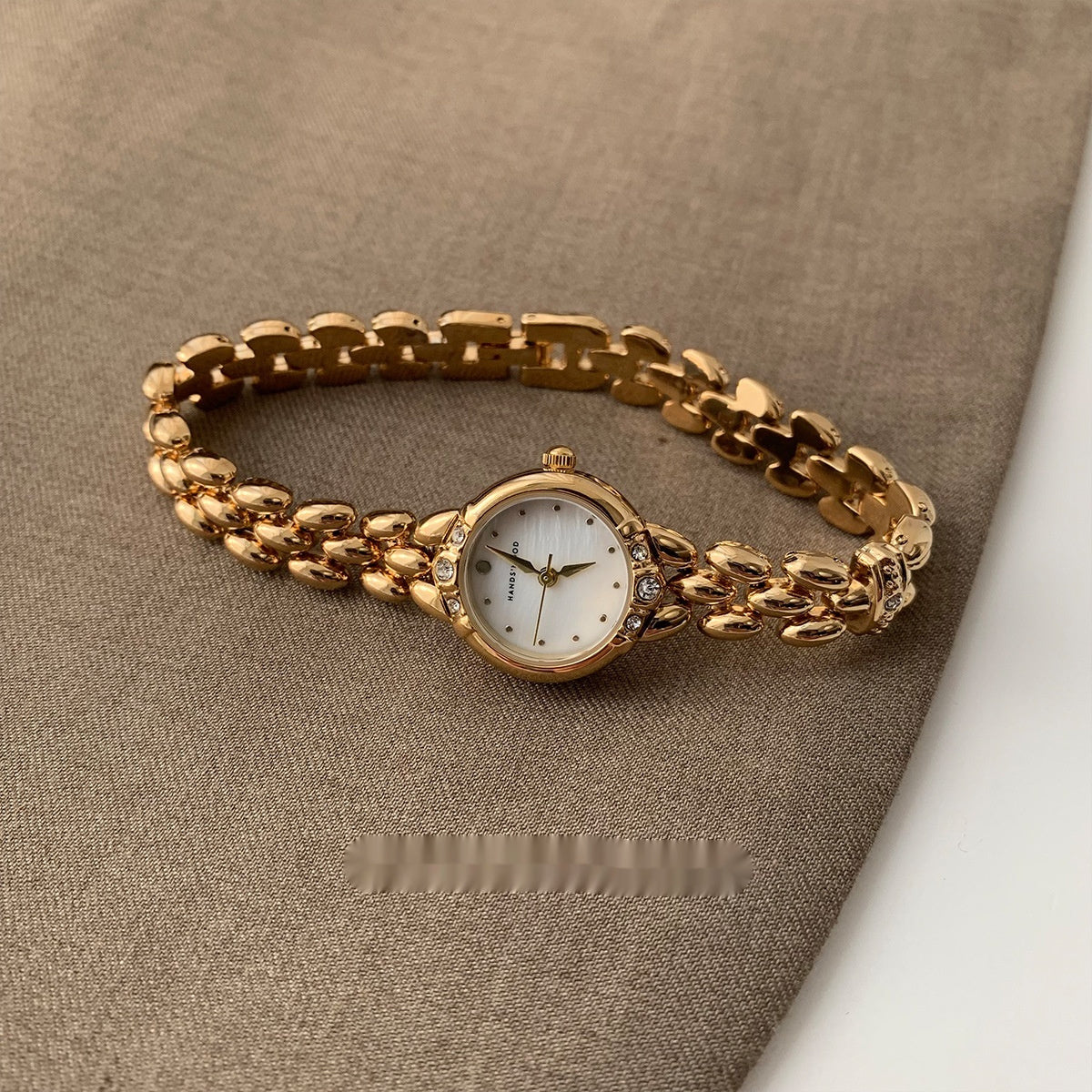 Montre a quartz ,élégante