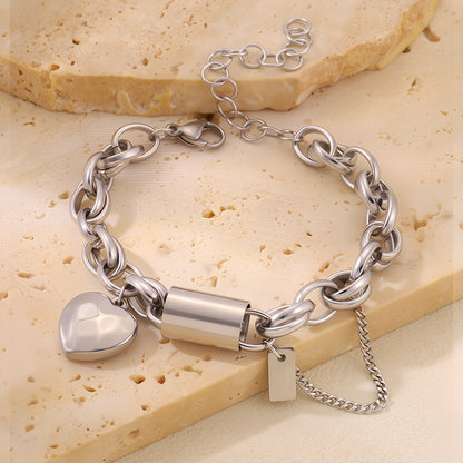 Armband an Unhänger aus Edelstol